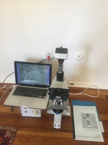 Microscopio trinoculare