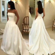 Abiti da sposa in raso senza