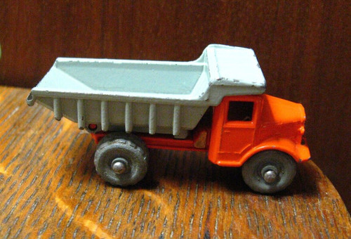 Lesney england dumper - england,