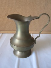 Brocca antica metallo con - metallo,