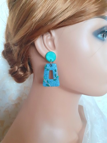 Orecchini fogliame fatti - , a