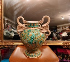 Vaso antico in ceramica dipinto a mano biansato