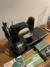 Macchina da cucire Singer 222K