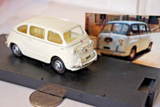 Modellino scala 1:43 Fiat 600