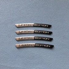 4 pezzi edizione limitata logo