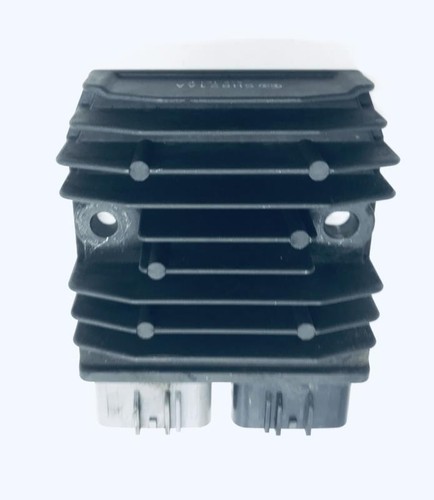 Regolatore carica batteria - di,
