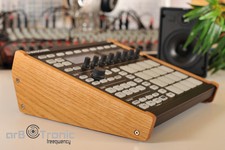 Native Instruments Machine MK1