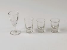 Gruppo di 4 bicchierini da