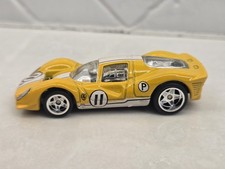 Hot Wheels Garage Giallo Ferrari 330 P4 Piloti Veri Premium Sciolto