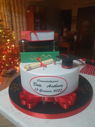 Torta finta laurea - finta,
