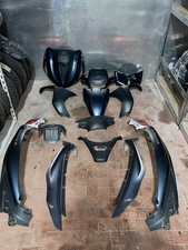 carene beverly 300/400 hpe  solo colore per qualsiasi informazione contattatemi