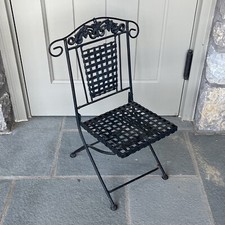 Sedia da giardino decorata