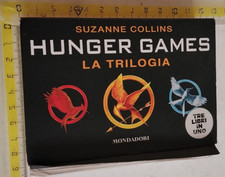 SUZANNE COLLINS HUNGER GAMES