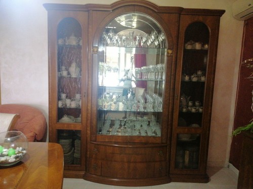 Vetrina mobile per - e, sala