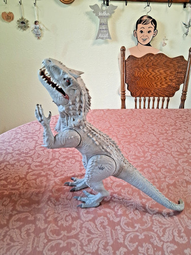 Figura dinosauro indominus rex - dinosauro,