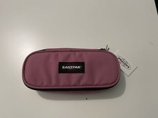Astuccio Ovale Eastpack colore Rosa nero con cerniera