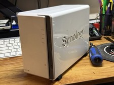 Server NAS Synology DS215j