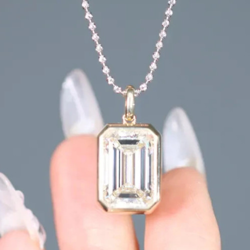 Collana solitario diamante