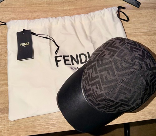 Casquette fendi visière noir - casquette,