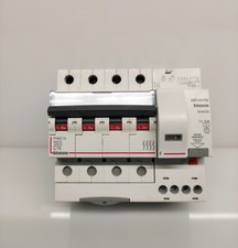 Bticino Differenziale G44AC32 + Magnetotermico FH84C16 - (1)