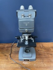 Microscopio binoculare