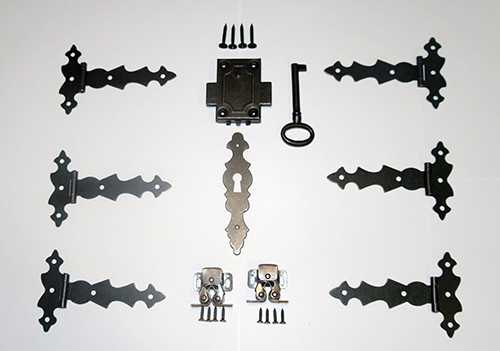 Set nero cerniere stile antico