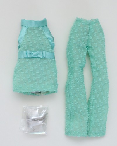 Green outfit shoes - outfit,