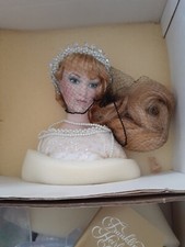 FRANKLIN MINT HIRLOOM Doll