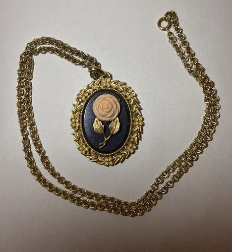 Collana con ciondolo specchio