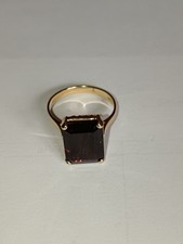 Anello oro giallo 18 Kt 750/1000 Granato