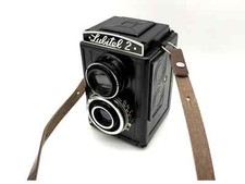 Lomo Lubitel 2 TLR con