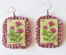 Orecchini FIORI ROSA con lurex rosa e francobollo con fiordaliso rosa. BOHO CHIC