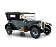 Modellino auto d'epoca scala