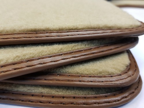 Tappetini beige per - , xj