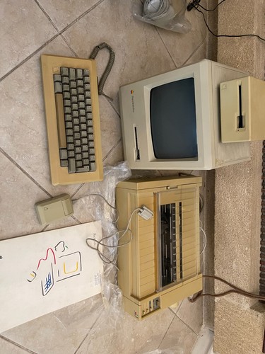 Macintosh plus 1mb - , +
