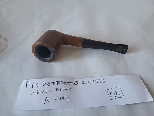 Pipa senza marca fumata - senza,