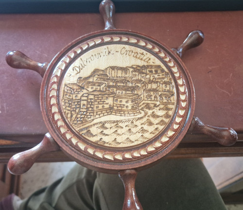 Timone legno con scritta - con,