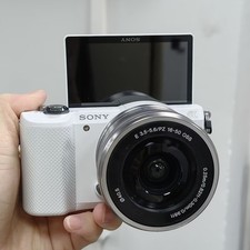 Sony Alpha a5000 Mirrorless