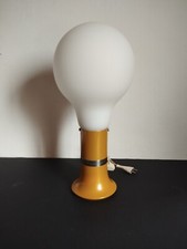 lampada da tavolo a forma