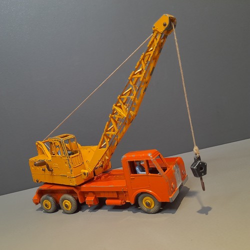 Gru vintage dinky - vintage,