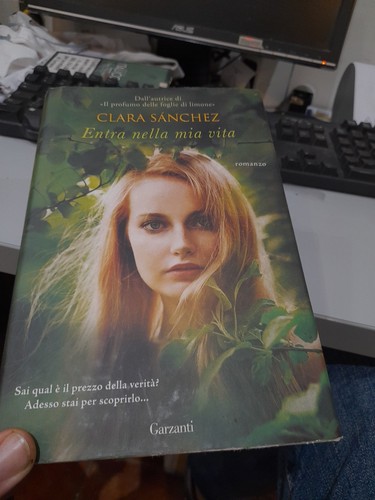 Clara sanchez entra nella - nella, mia