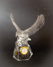Aquila roccia scultura - su,