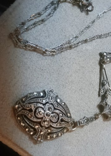Collana con ciondolo - , art