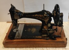 ANTICA MACCHINA DA CUCIRE