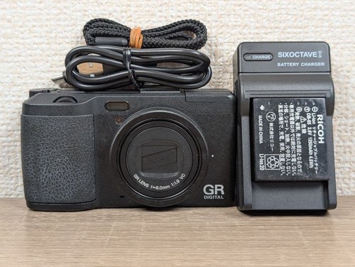 Fotocamera digitale compatta