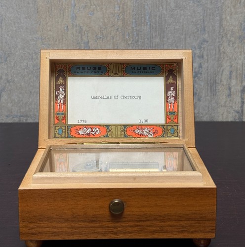 Music box vintage reuge - box,