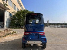 SCOOTER  CABINATO SENZA