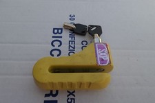 BLOCCA DISCO LUCCHETTO MOTO SCOOTER ANTIFURTO CON DOPPIA CHIAVE 