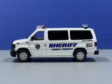 Nuova maglia 596 1:64 Ford