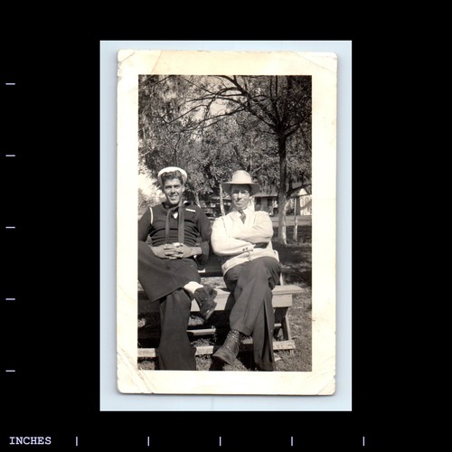 Foto epoca uomo seduto - foto,